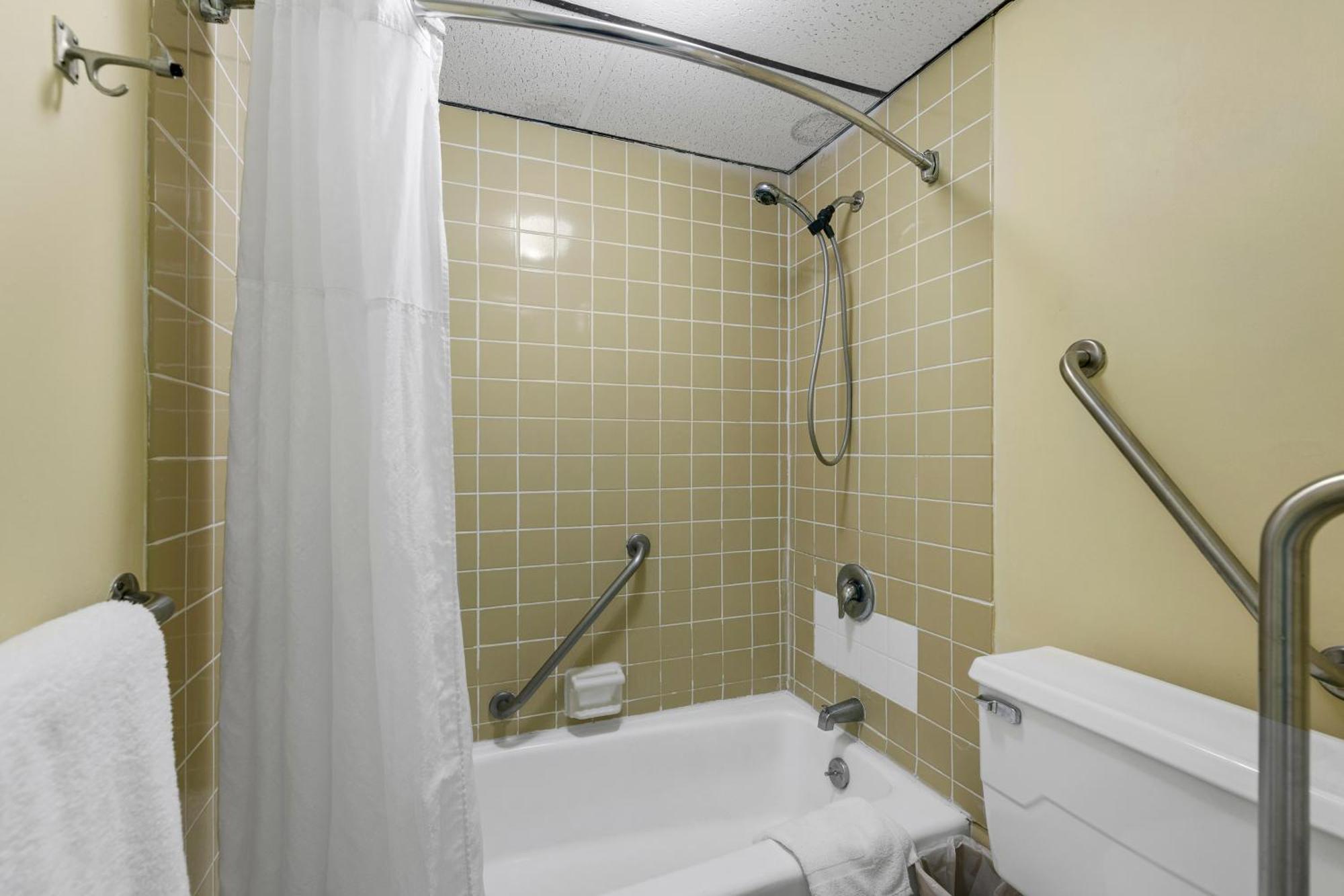 Relax Inn Александрия Екстериор снимка